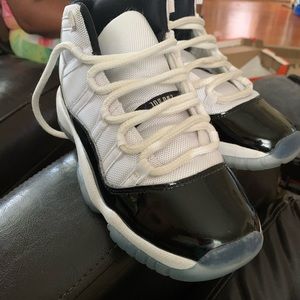 Air Jordan 11 Concords